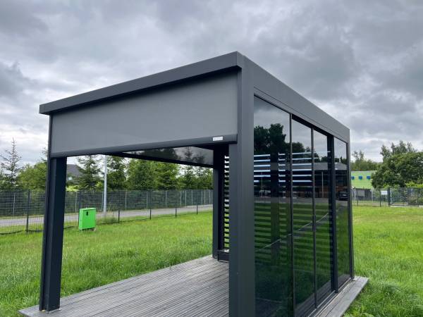 Senkrechtmarkise eZIP 2,7 × 4,0 m